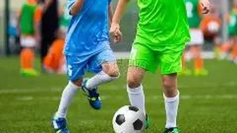 圣诞特训风暴！斯洛特助力基耶萨备战巅峰对决